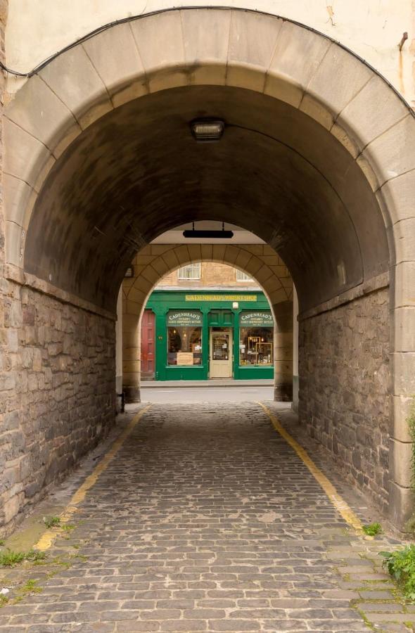 Apartmán Guestready - Elegant 2Br Period Flat In Oldtown Edinburgh Exteriér fotografie