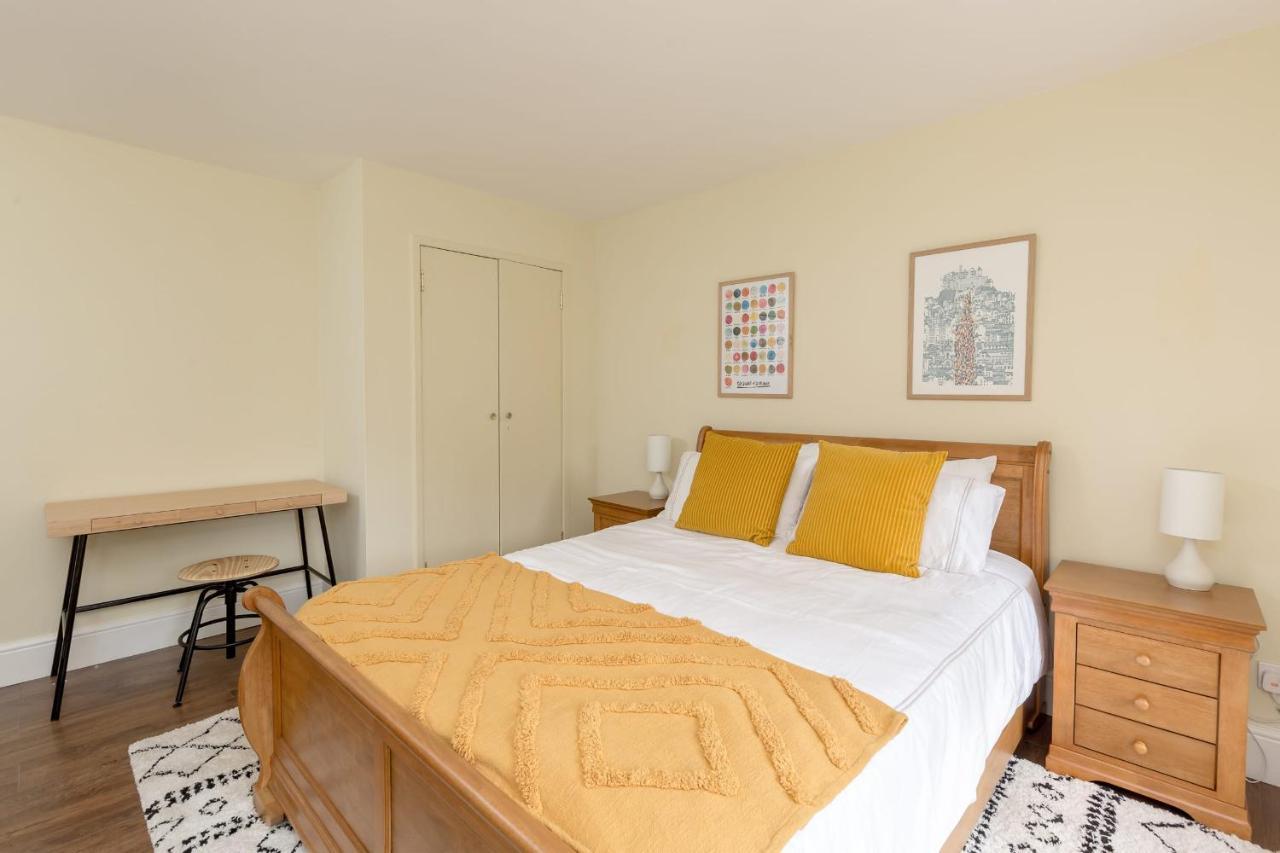 Apartmán Guestready - Elegant 2Br Period Flat In Oldtown Edinburgh Exteriér fotografie